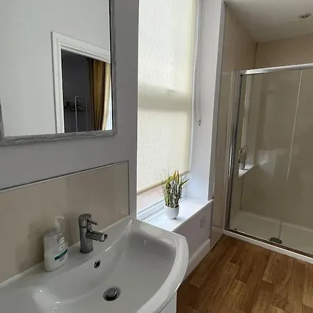 Flat 1 Petteril House Apartament *